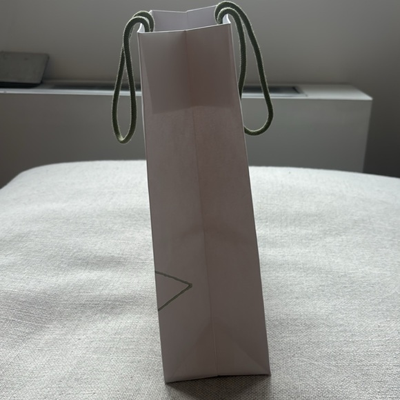 Van Cleef and Arpels shopping bag 12 inches - Picture 2 of 4